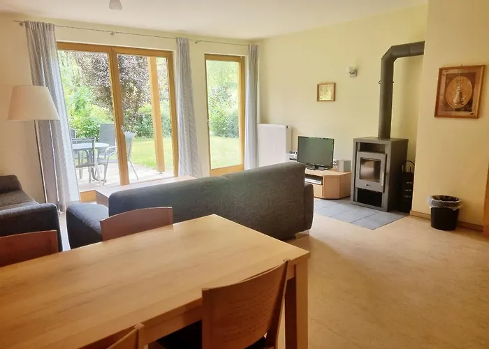 Natur-ferienpark بيت للعطل Nieheim